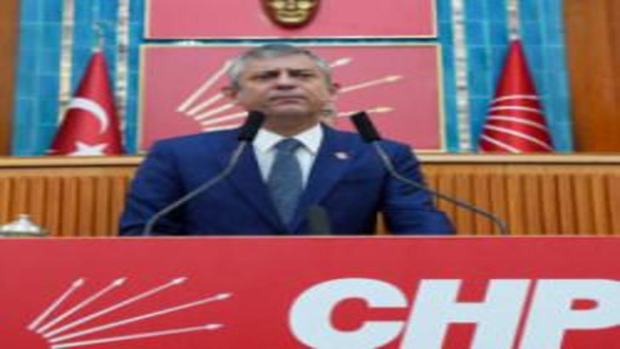 Özgür Özel’den Kılıçdaroğlu’nun danışmanı Sönmez'e hakaret! 'İğrenç bıyıklı'