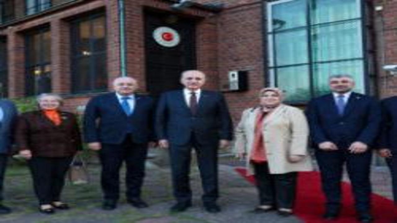 TBMM Başkanı Kurtulmuş Türkiye'nin Stokholm Büyükelçiliğini ziyaret etti