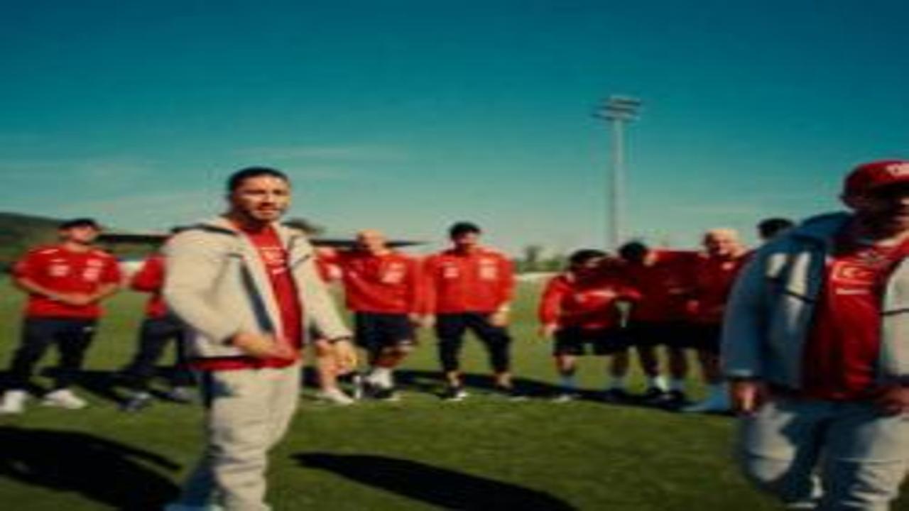 Murda ve Mero'nun A Milli takım için bestelediği şarkısı her