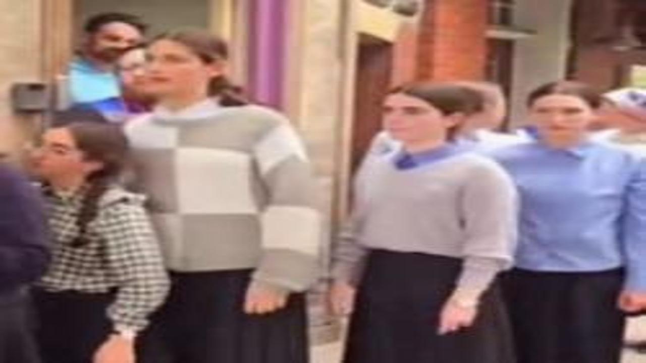 Kaybolan 71 kız öğrenci tünelde bulundu