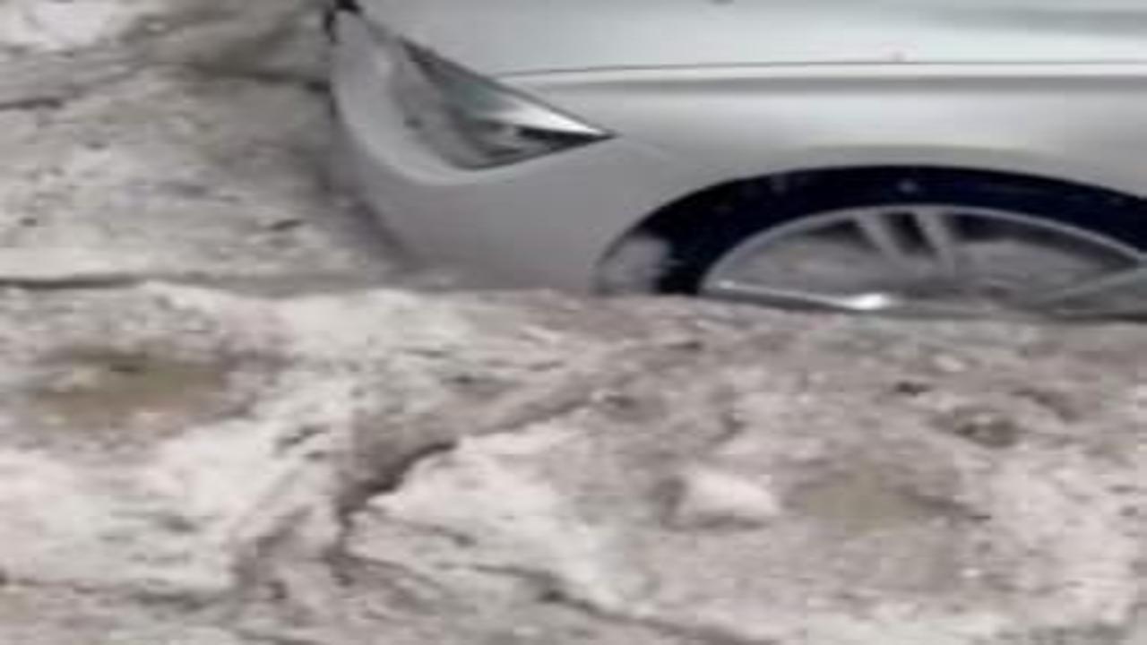 Ankara'da dolu ve sağanak hayatı durma noktasına getirdi!
