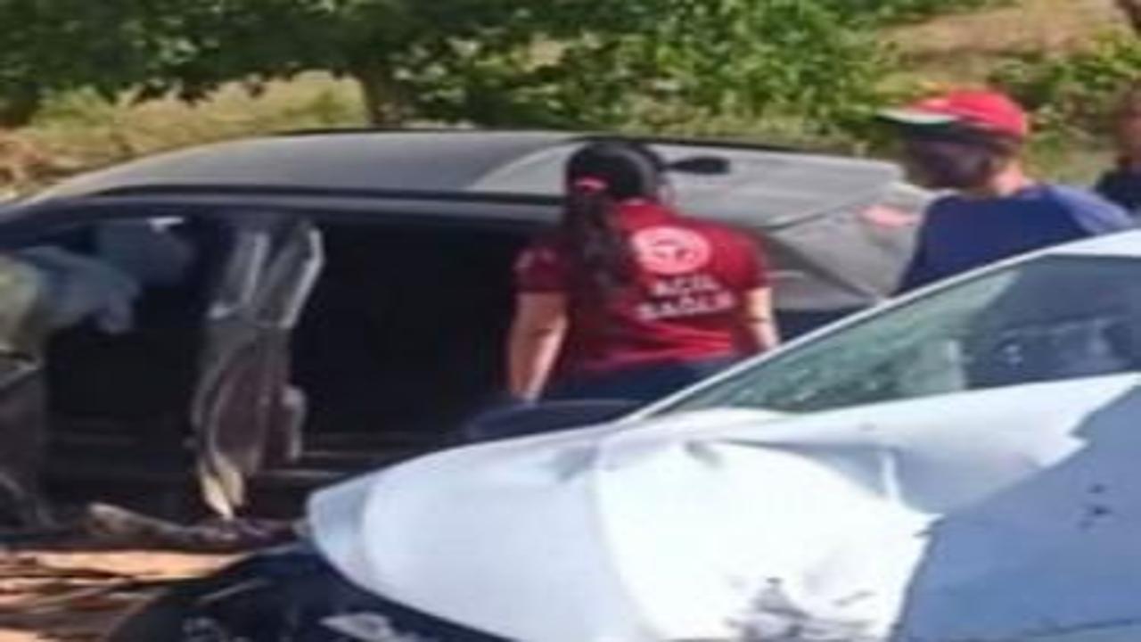 Gaziantep'te 2 otomobil çarpıştı: 5 yaralı