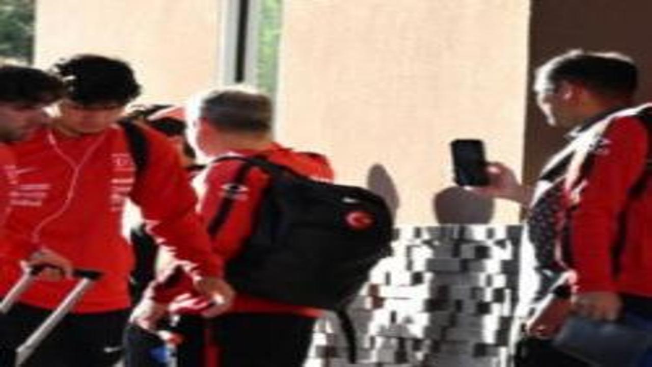 A Milli Futbol Takımı, Arizona'da tezahüratlar ile karşıland