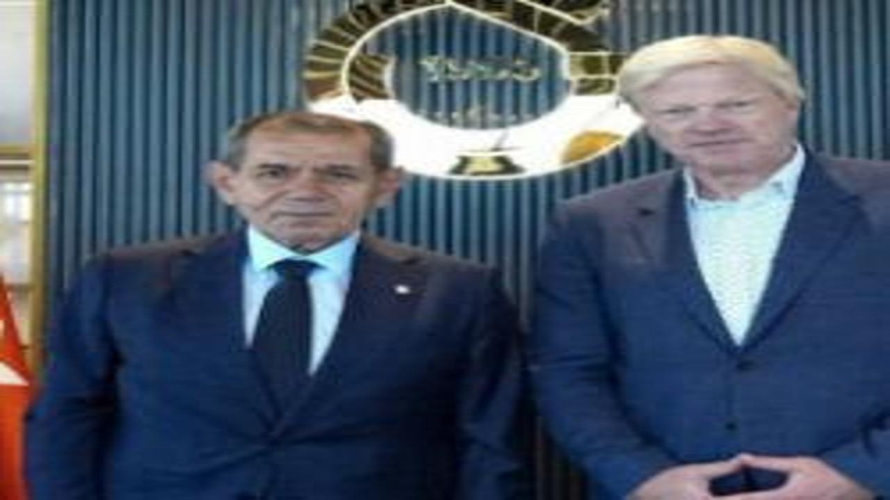 Alman futbol efsanesi Oliver Kahn'dan Dursun Özbek'e ziyaret!
