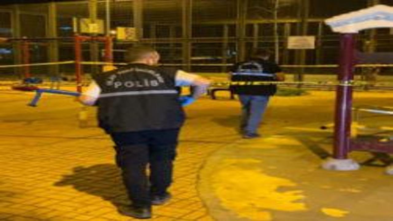 Çocuk parkında pompalı tüfekle dehşet saçtılar: 10 yaralı!