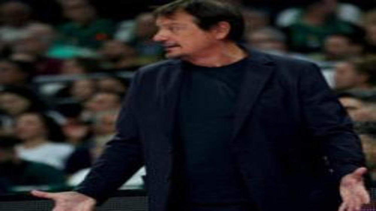 Ergin Ataman'dan Olympiakos taraftarına sert cevap: Türk olm