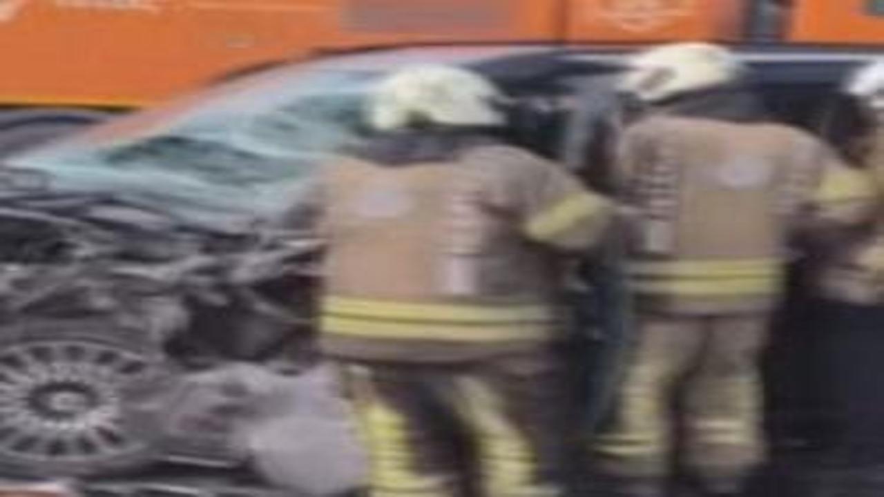 Eyüpsultan'da zincirleme kaza: 6 kişi yaralandı, trafik durd