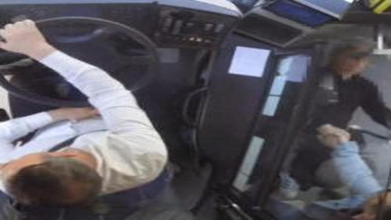 İETT otobüsünde kahreden kaza: Dengesini kaybeden yaşlı adam