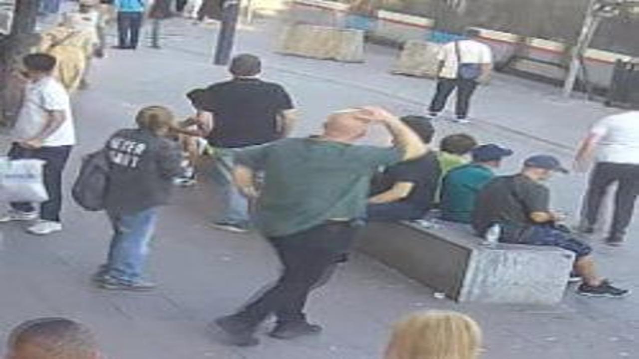 İstanbul'da kahreden kaza: Raylara düşen 6 yaşındaki çocuk h