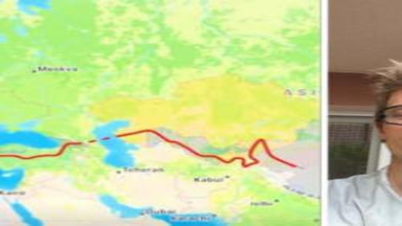 İsveçli bisikletli gezginler çadır yerine camide k