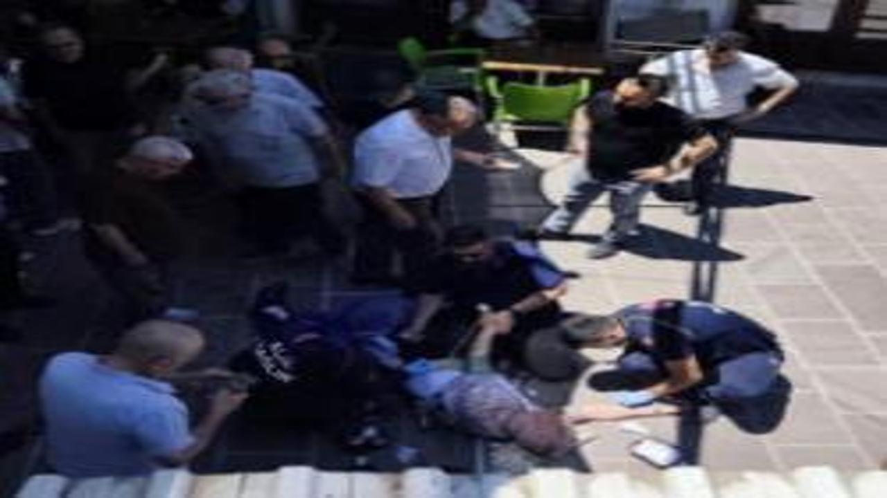 Kalp krizinden ölen arkadaşının cenazesinde kalp krizi geçir