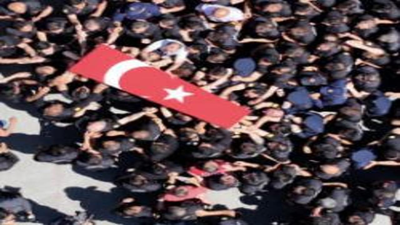Şehit itfaiye eri, son yolculuğuna uğurlandı