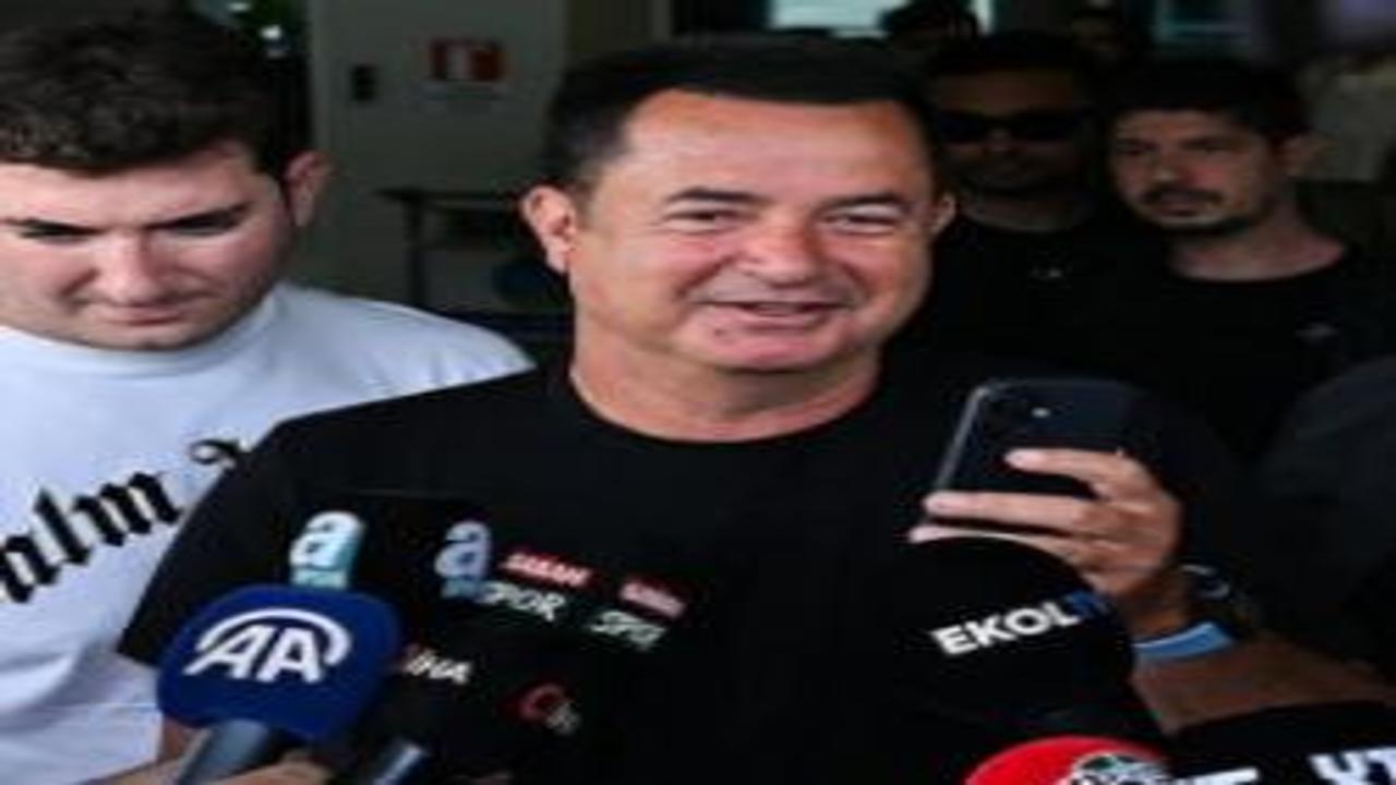 Takımı Premier Lig'e yükselen Acun Ilıcalı transfer bütçesin