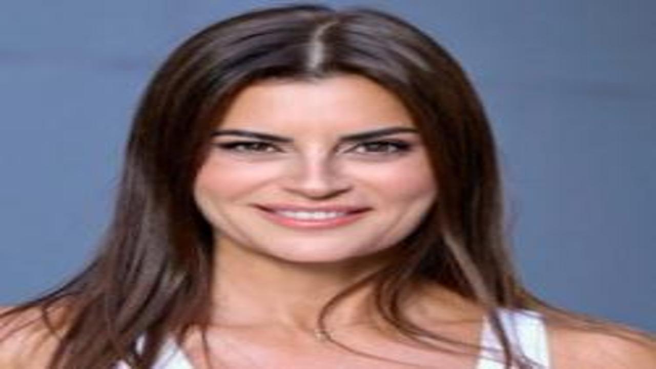 Ece Vahapoğlu kanseri yendiğini açıkladı
