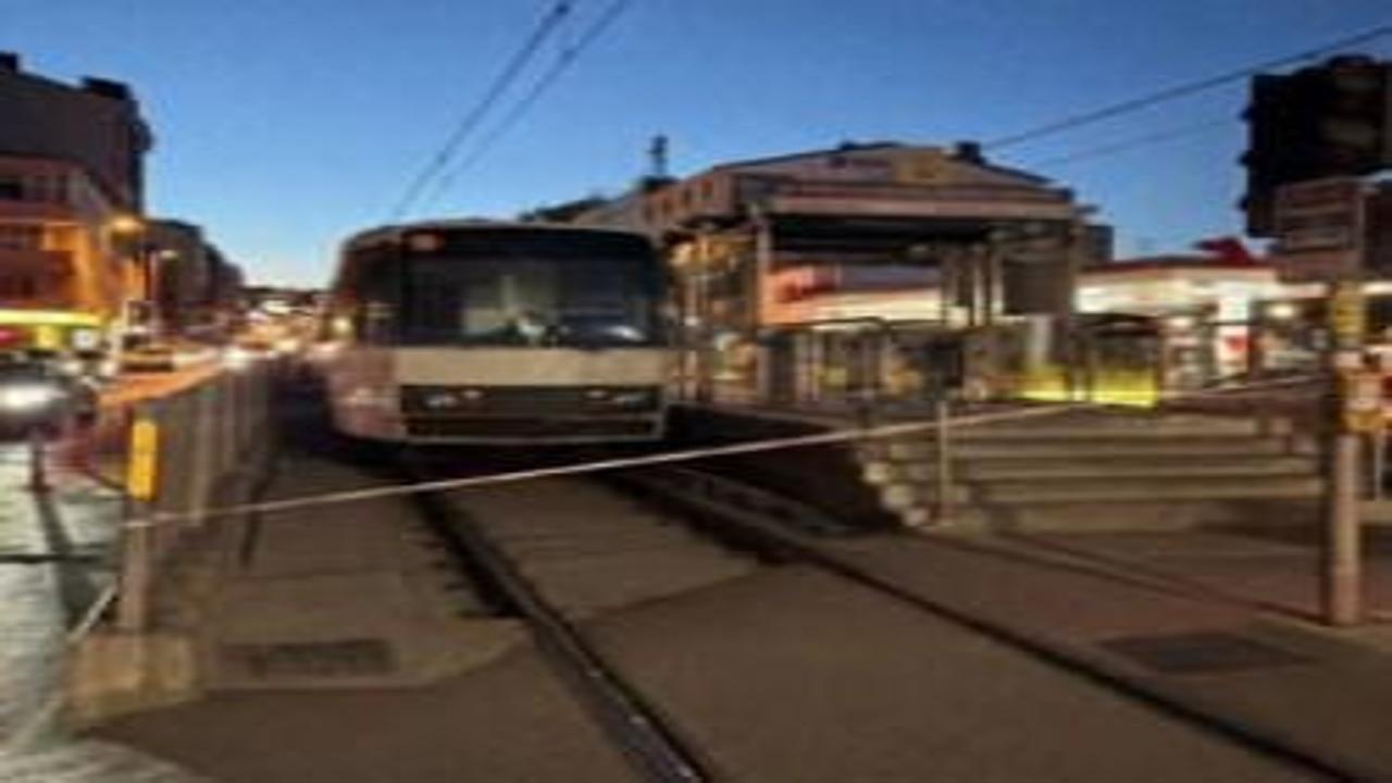 Bayrampaşa'da trafo patlaması: Tramvay seferlerini aksattı