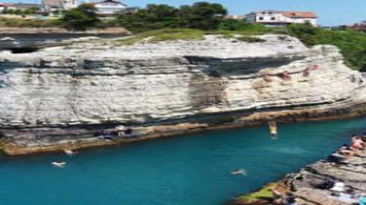 Yürekleri ağızlara getiren anlar! Kandıra’da plajlar doldu t