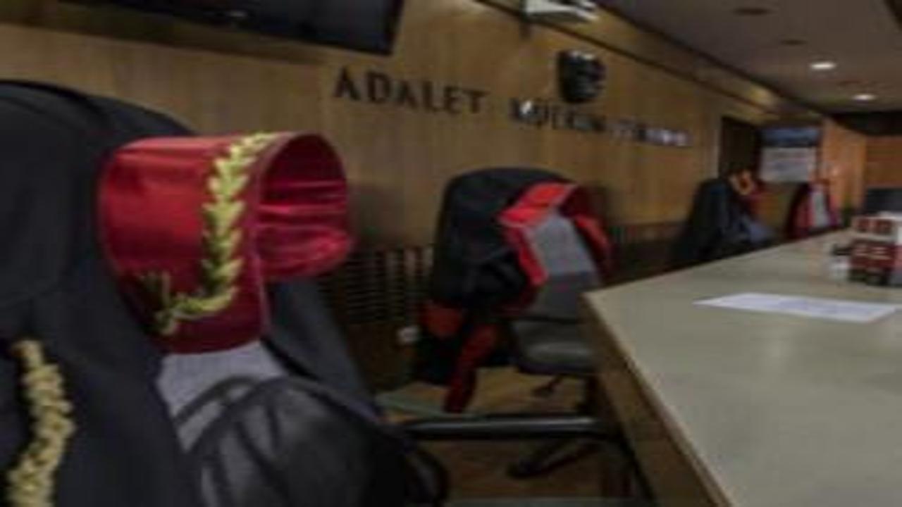 Duruşma sırasında kalp krizi geçiren Cumhuriyet Savcısı hayatını kaybetti