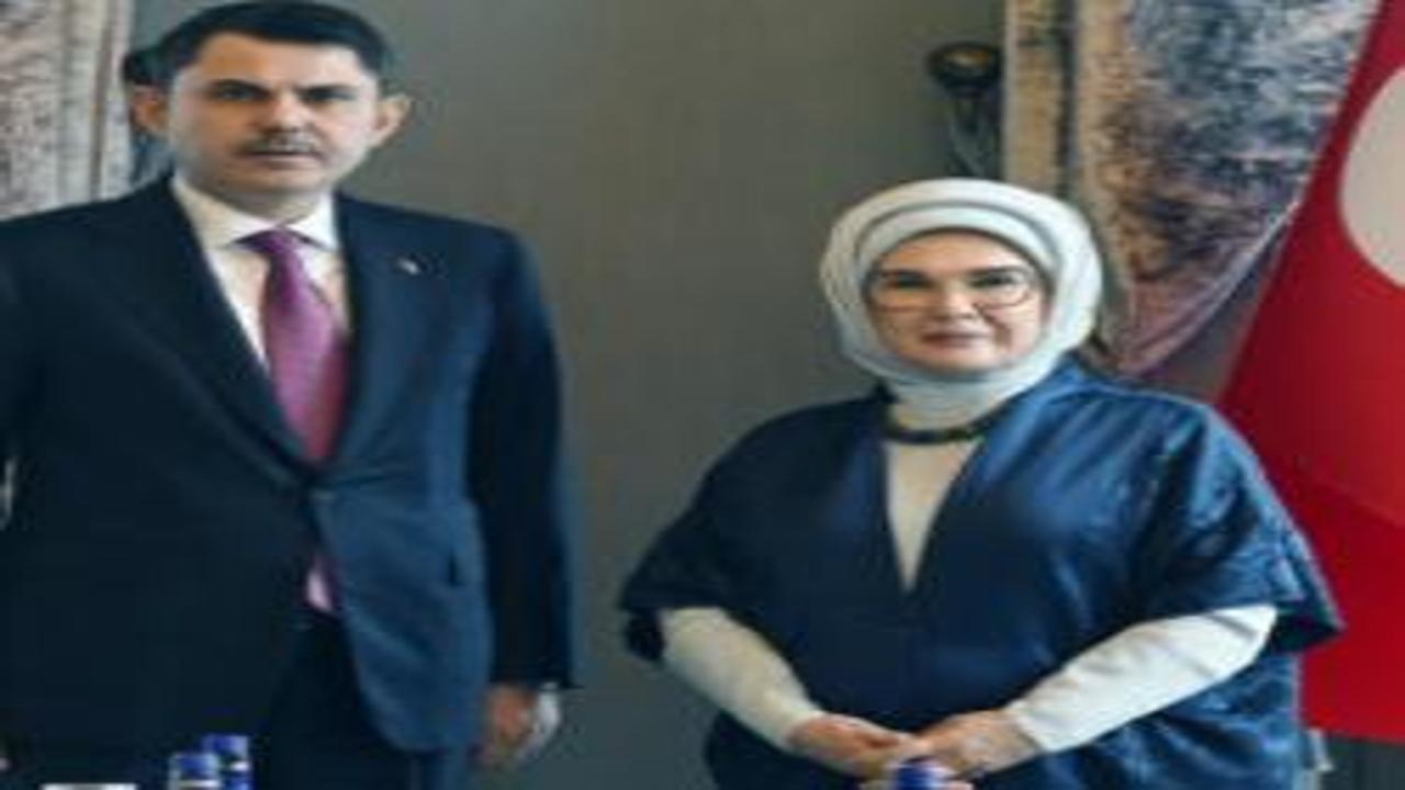 Emine Erdoğan, Bakan Kurum ile görüştü