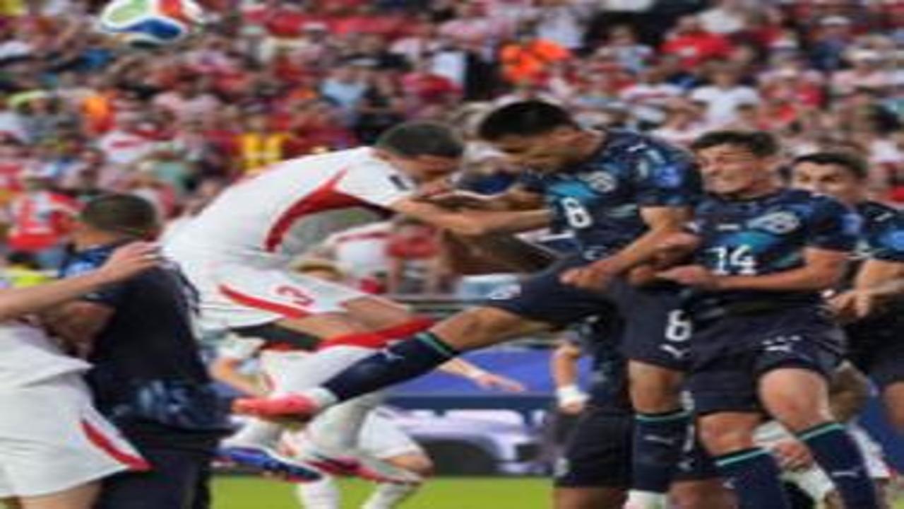 Kaleci zamana oynadı! FIFA kuralları Türkiye maçında devreye girdi