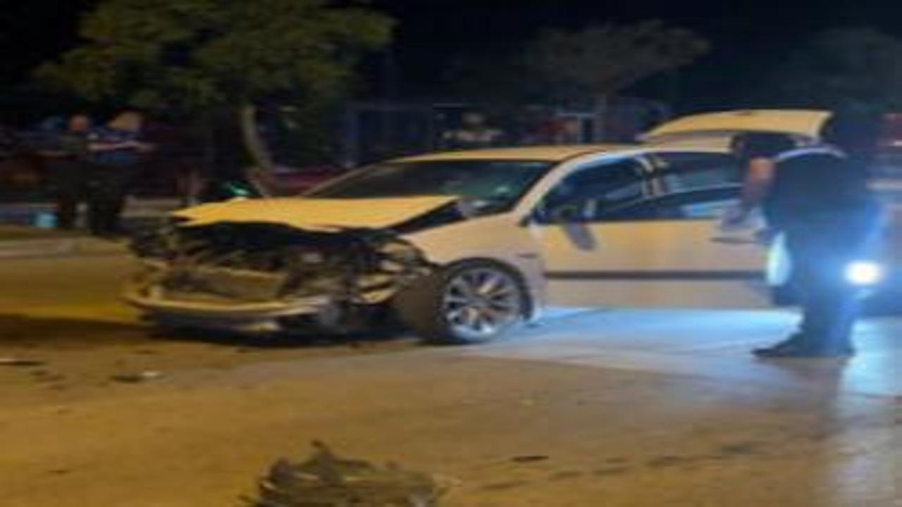 Kazaya karışan sürücü aracını bırakıp kaçtı