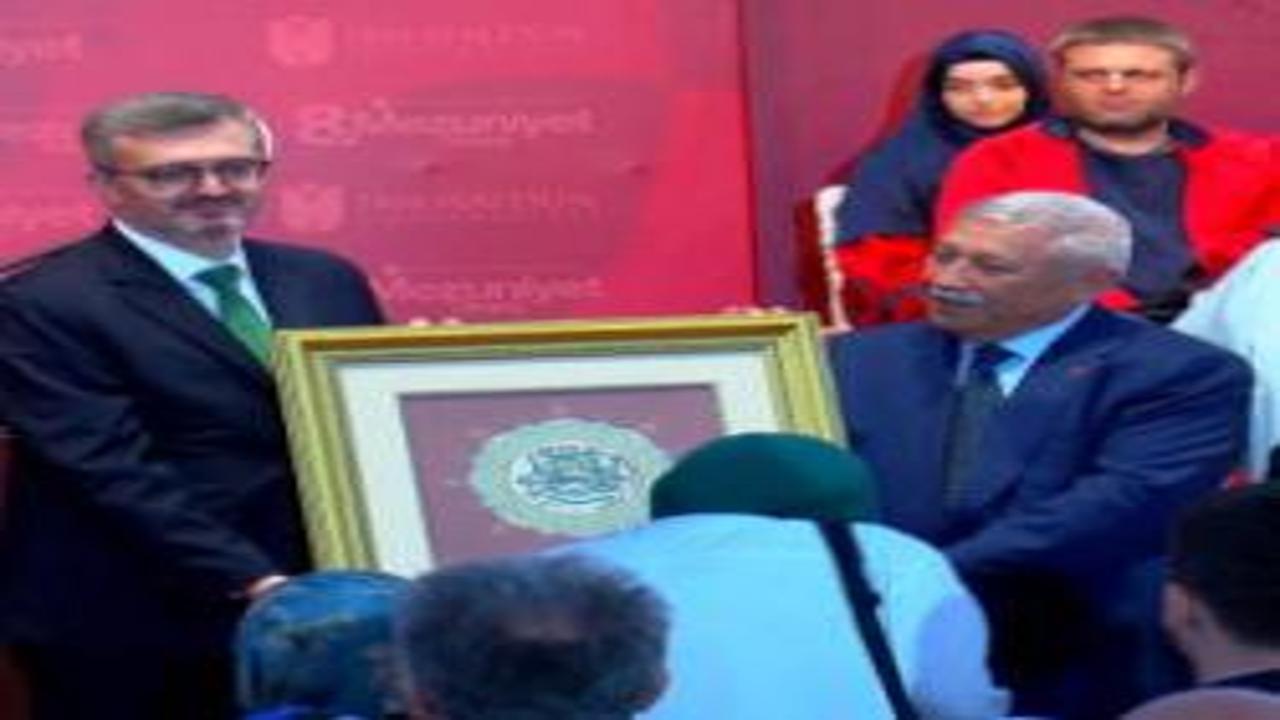 İbn Haldun Üniversitesi 8'inci mezunlarını uğurladı! Erdoğan'dan sesli mesaj!