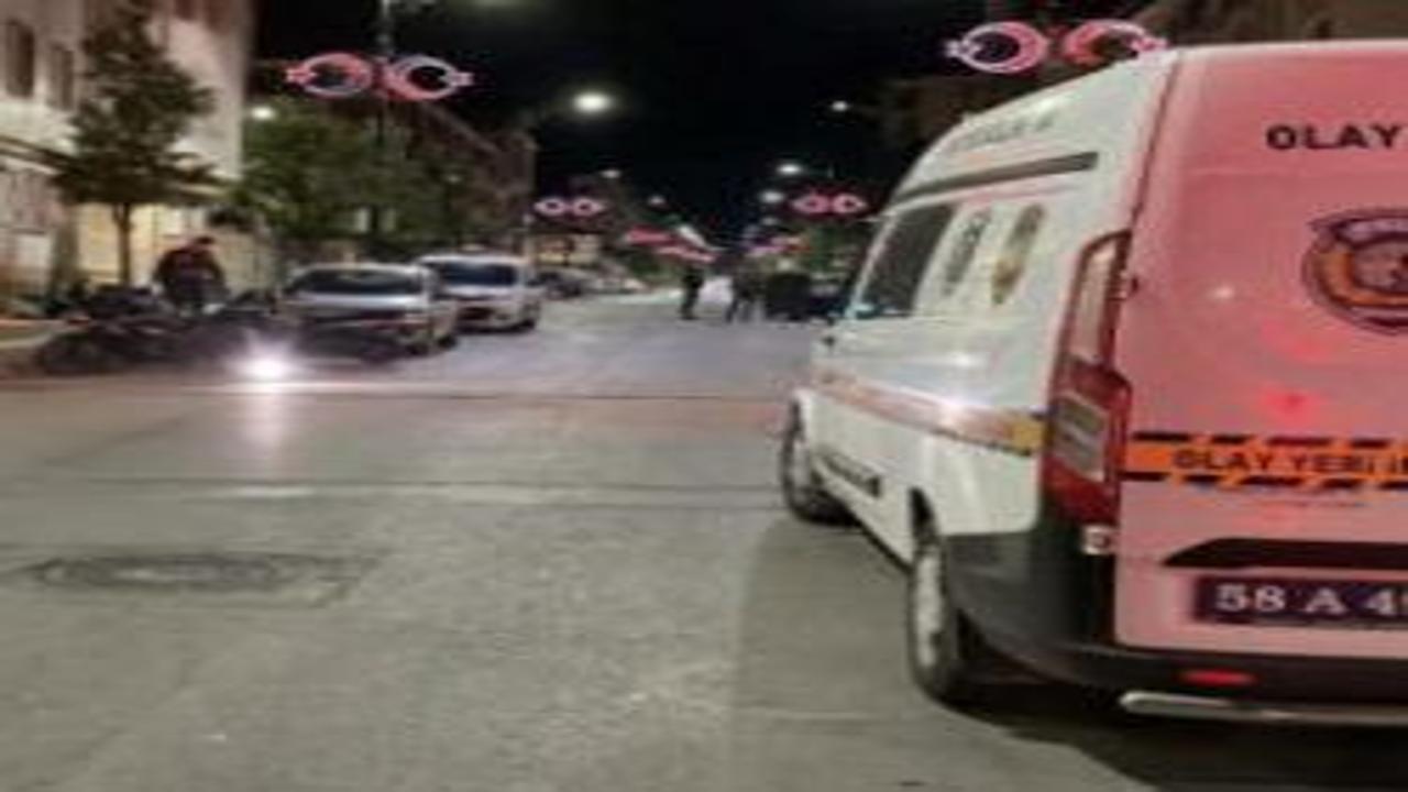 Tartışma bıçaklı kavgaya dönüştü: 1’i ağır 4 yaralı