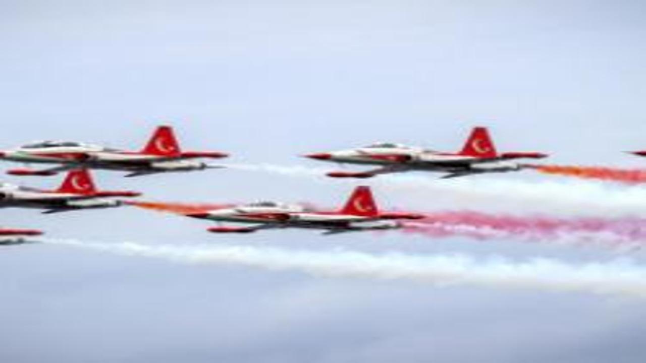 Ankara'da gökyüzünde hareketlilik! Valilikten uyarı geldi