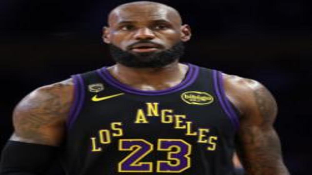 Bir dönem sona erdi! LeBron James takımdan ayrıldı
