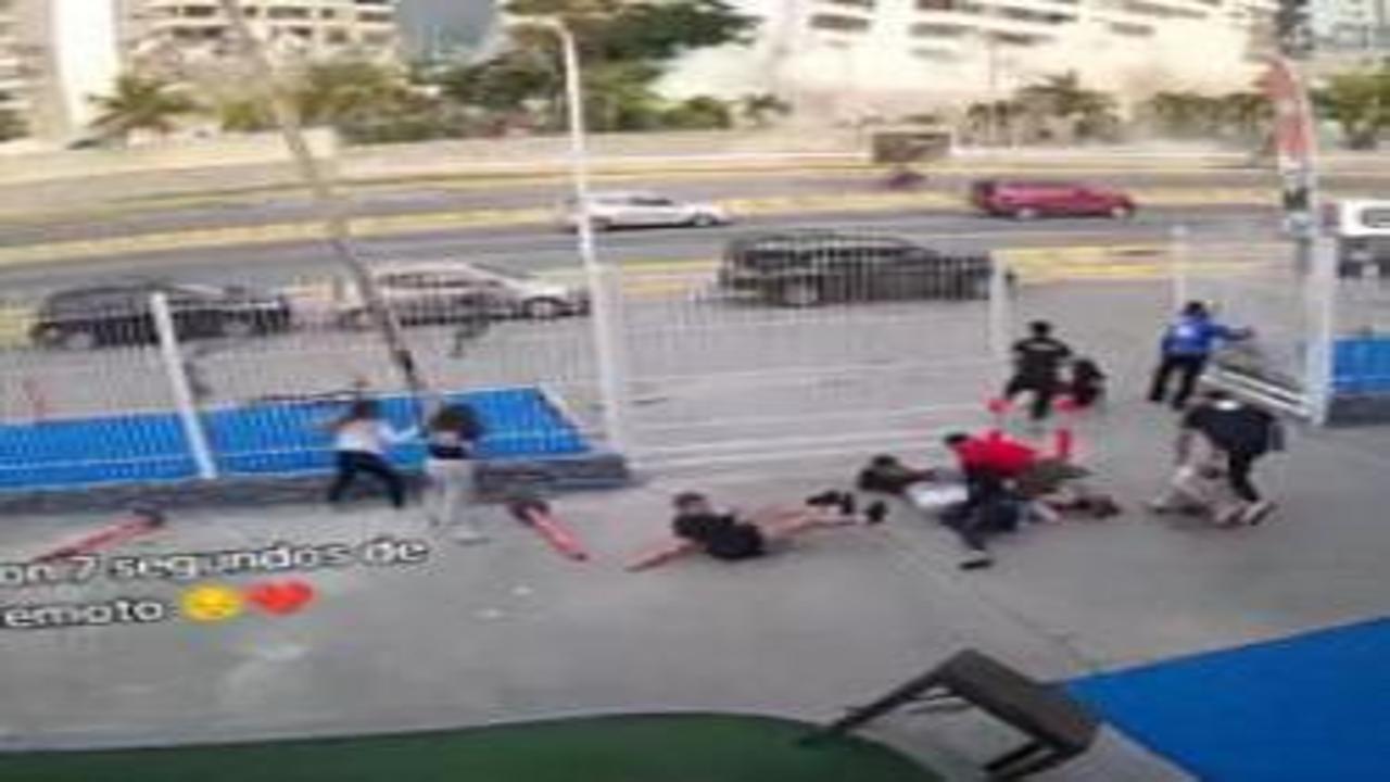 Venezuela'daki facianın yeni görüntüleri: Binalar kağıt gibi çöktü, araçlar savruldu!