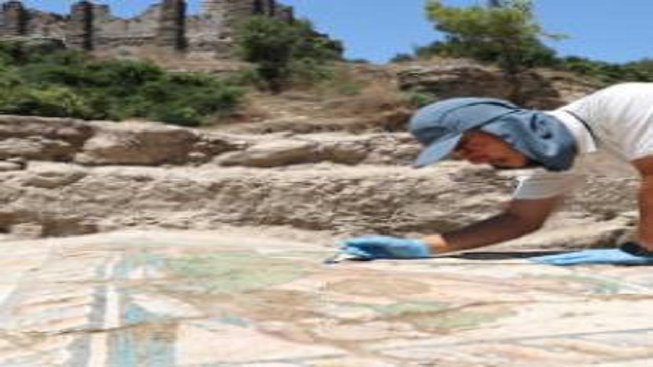 Her gelen nerede diye soruyor! Genç Eurymedon tasviri Aspendos Antik Kenti’nin favorisi