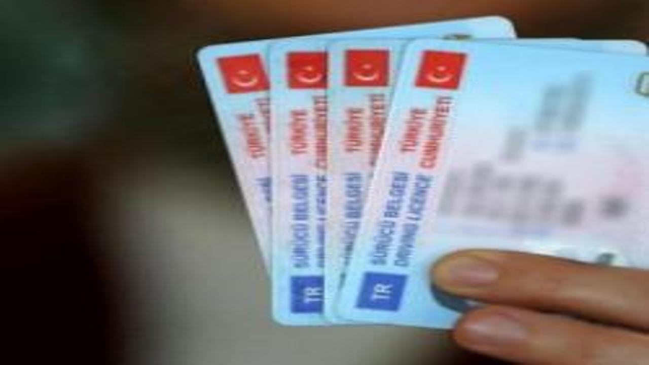 Ehliyet alacaklar dikkat: Kurs ve harç kalemleri tek tek açıklandı!