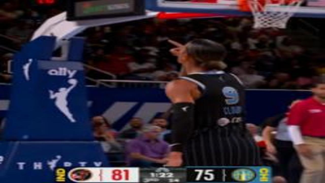 FETÖ'cü Enes Kanter, eski Beşiktaşlı kadın basketbolcuyla tartıştı! Salondan kovuldu