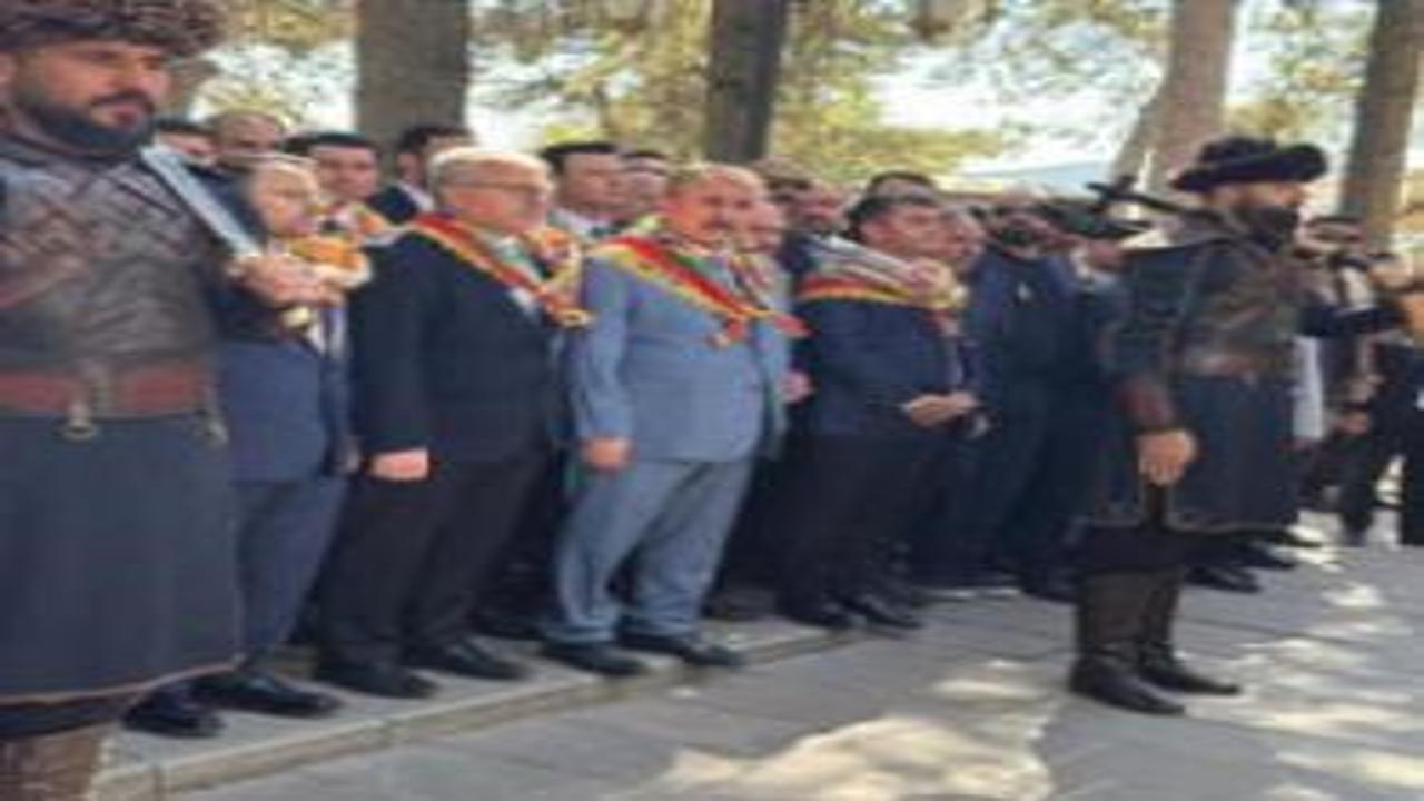 Bakan Gürlek, Ertuğrul Gazi Türbesini ziyaret etti