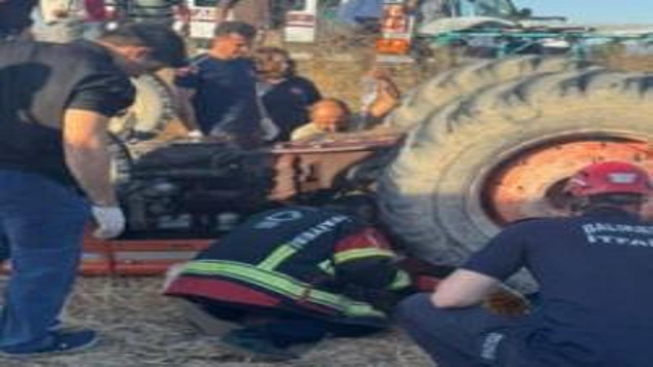 Balıkesir’de traktör ve otomobil kaza yaptı 2 yaralı
