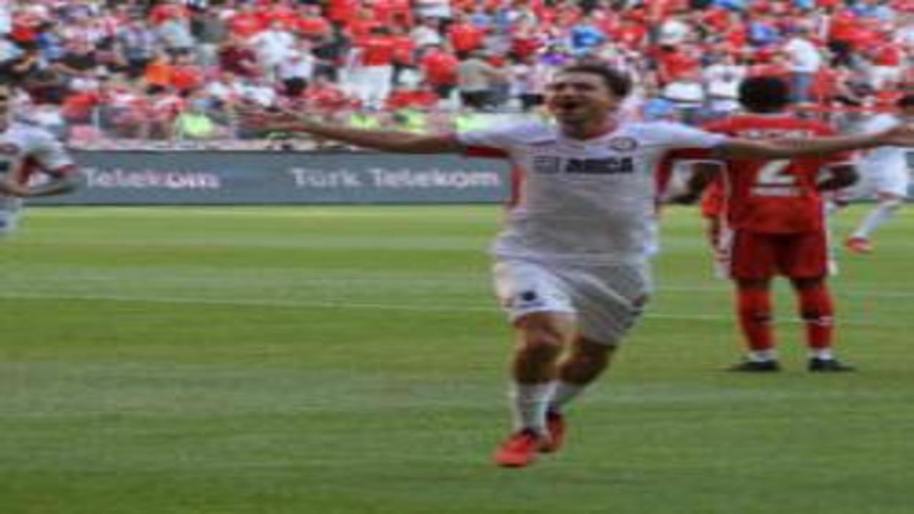 Cengiz Ünder alev aldı! Çorum deplasmanda 'Leblebi' gibi attı