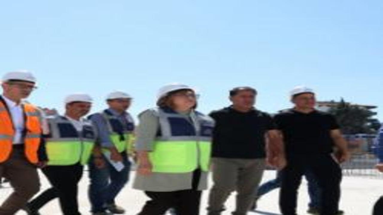 Gaziantep'te büyük kongre merkezi inşaatı sürüyor