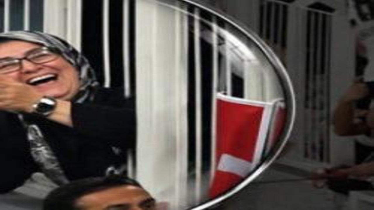 Golünü tribünden sarkarak kutlamıştı… Sonunda Vlahovic’le buluştu!