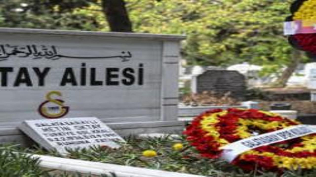 Türk futbolunun 'Taçsız Kral'ı kabri başında anıldı!