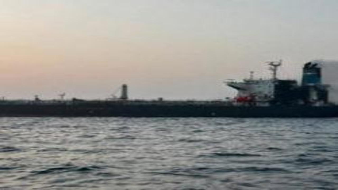 Hürmüz’de tanker alarmı: 23 mürettebat kurtarıldı, 2 kişi kayıp