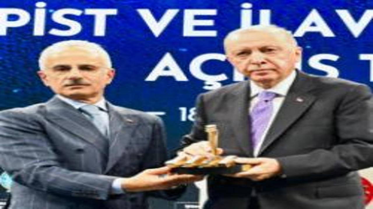 Bakan Uraloğlu: İstanbul Havalimanı küresel havacılığın zirvesinde