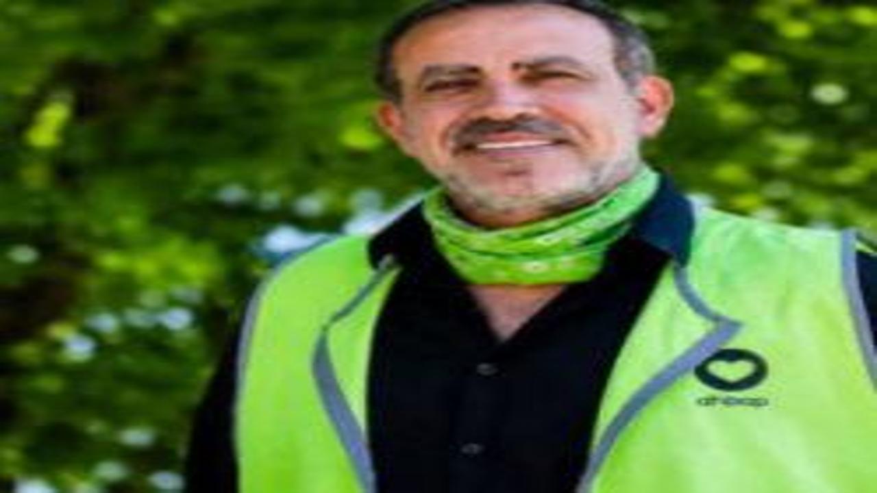 Biz 40 kişiyiz birbirimizi biliriz