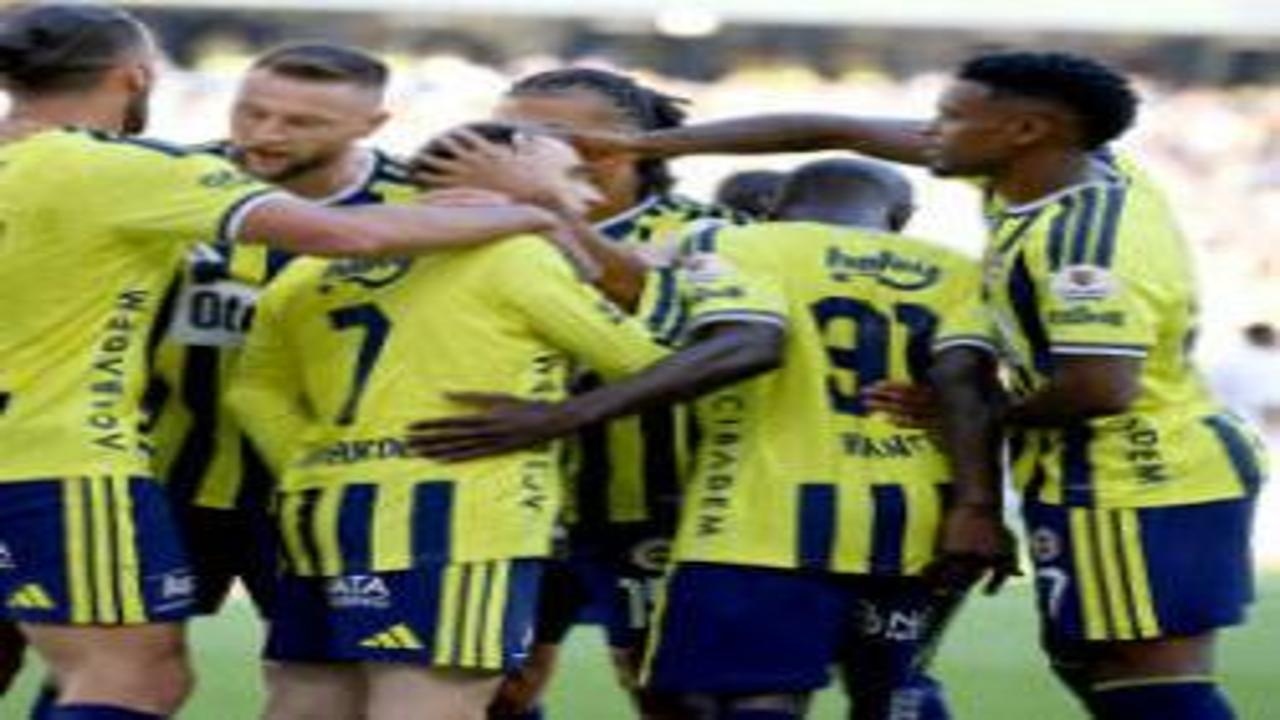 Kanarya evinde Eyüpspor'a patladı! Fenerbahçe'den 8-0'lık tarihi skor