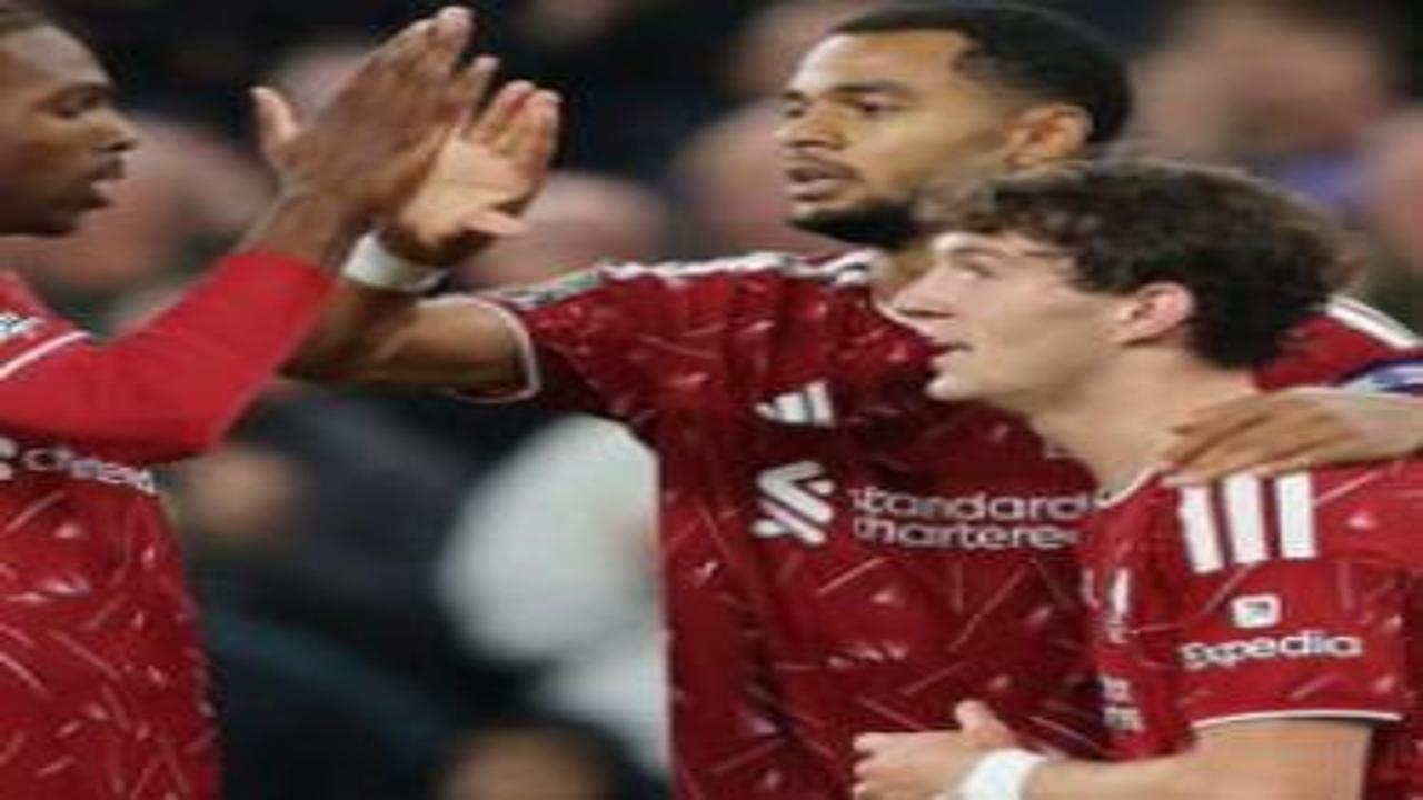 Liverpool, Tottenham'ı devirdi! Üst tura yükseldi