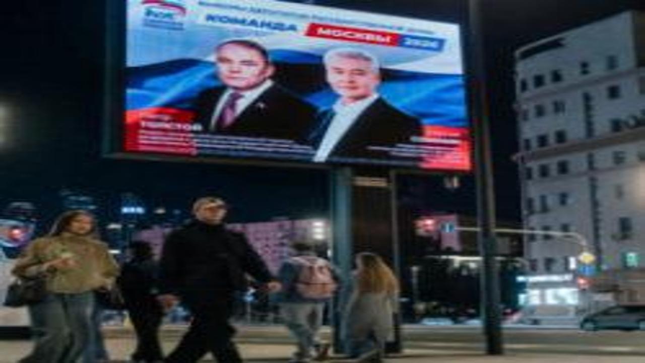 Moskova'da gözler sandıklarda...Seçim perdesi açıldı: 111 milyon seçmen oy kullanacak