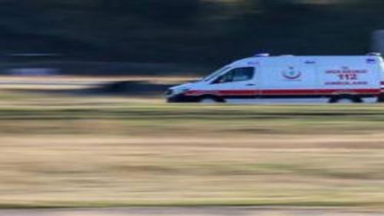 Otomobil ile motosiklet çarpıştı: Yaralılar var