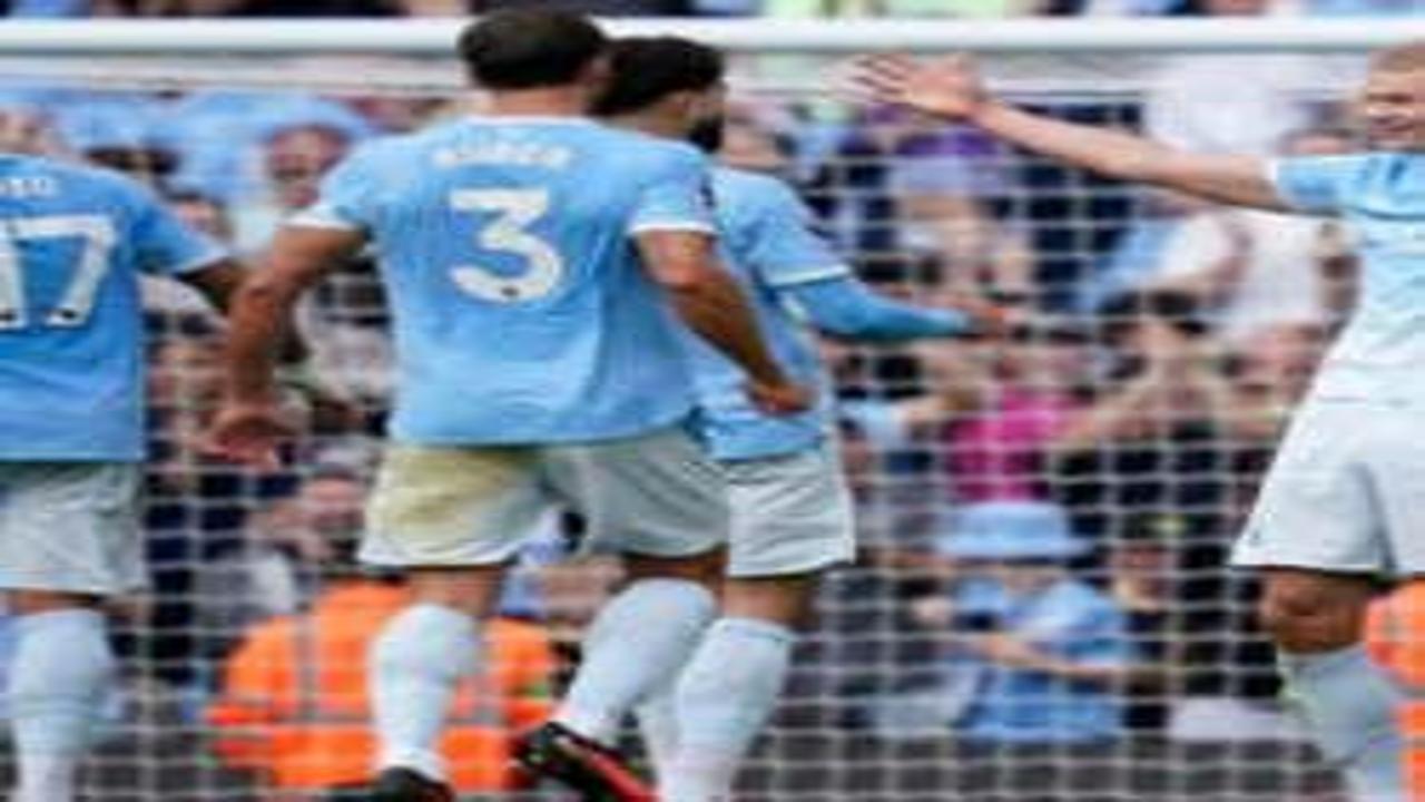 Premier Lig'de 8 gollü çılgın maç! Manchester City Sunderland'i devirdi