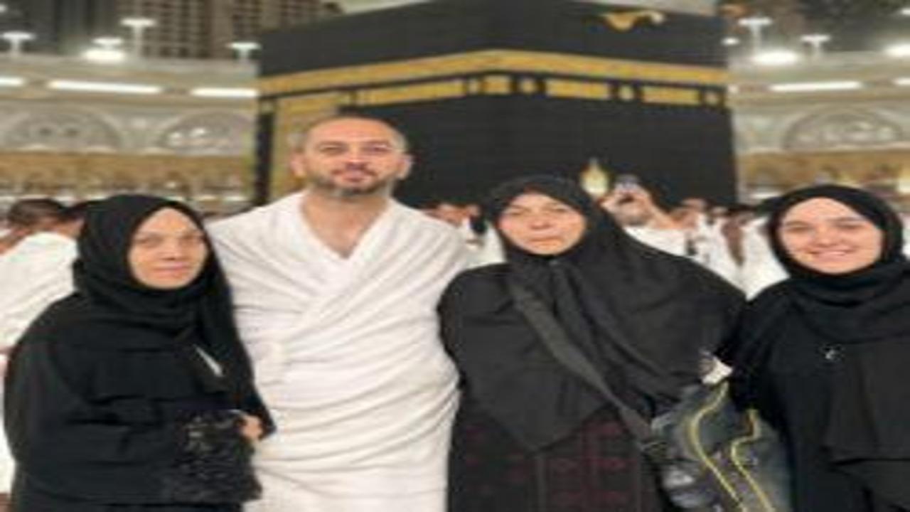 Umre için gittiler, 8 aydır Türkiye’ye dönemiyorlar! Kabe’deki olay hayatlarını değiştirdi