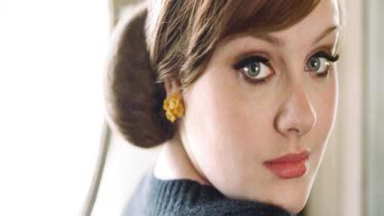 İngiliz şarkıcı Adele rekor kırdı
