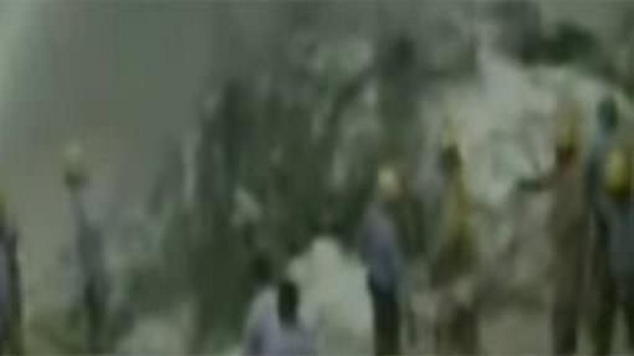 Uçak kazasından ilk görüntüler - Video