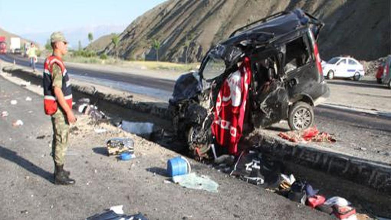Kazada ölenler Hülya Avşar'la akraba